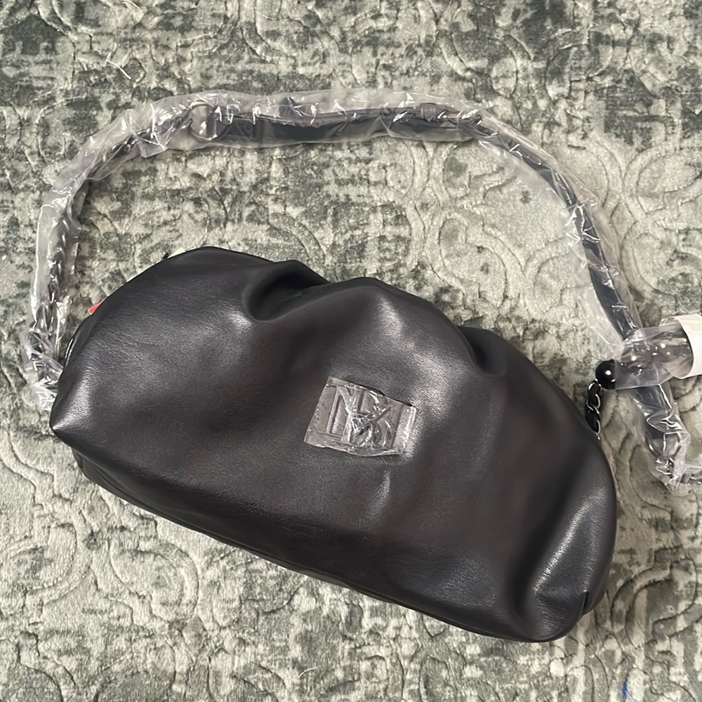 Badgley Mischka Wrapped Frame Crossbody NWT